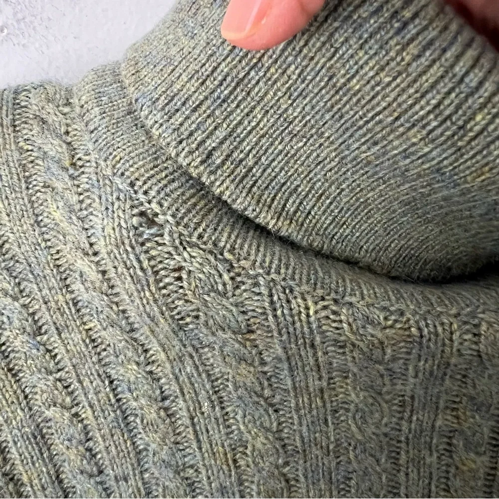 Burberry 100% Cashmere Turtleneck Cable knit Sweater - Picture 8 of 8